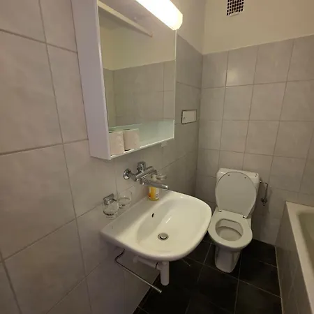 Large Flats, Center - Sch Apartment