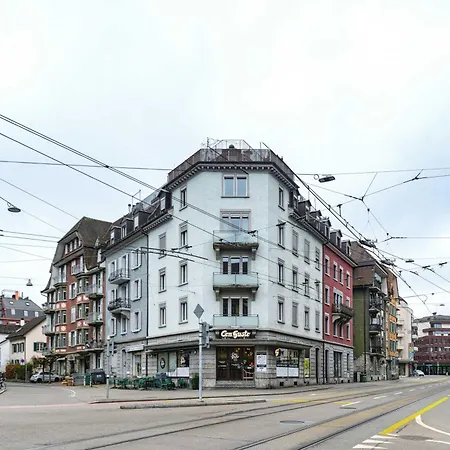 Zh Gold 1 - Hitrental * Zurich