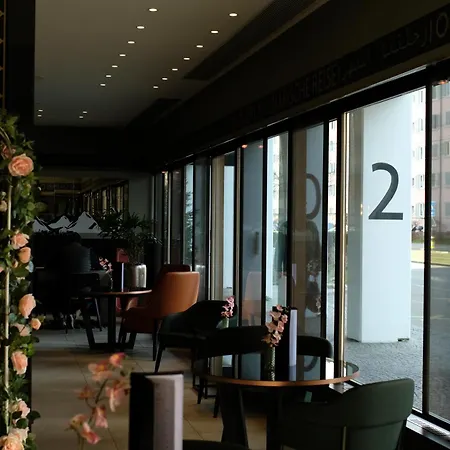 Crowne Plaza Zürich, An Ihg 4*