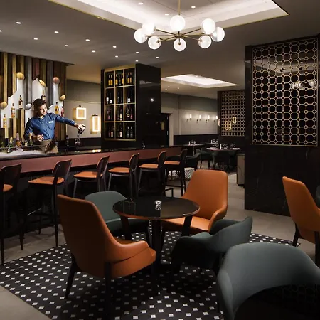 Hotel Crowne Plaza Zürich, An Ihg