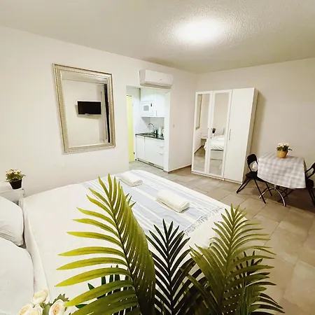 Apartment Budget En-suite Center Self Check In, Next To Hb Pocketwifi *