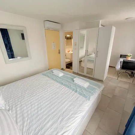 Apartment Budget En-suite Center Self Check In, Next To Hb Pocketwifi *