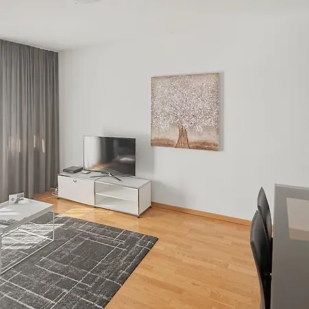 Cozy 1br Near With Balcony - Mill 422