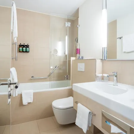 Hotel Crowne Plaza Zürich, An Ihg 4*