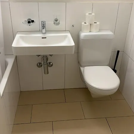 Apartment Swiss Star District 11 - Self Check-in