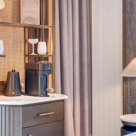 Hotel Small Luxury Ambassador