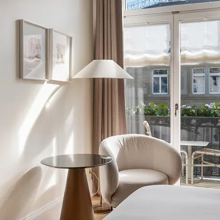Small Luxury Ambassador Hotel 4*