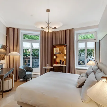 Hotel Small Luxury Ambassador