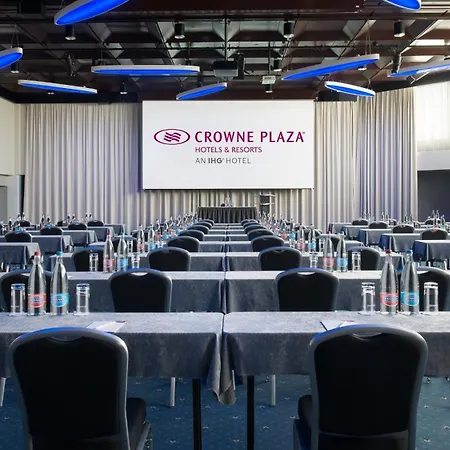 Crowne Plaza Zürich, An Ihg 4*