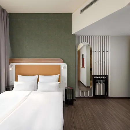 Aja Hotel 4*