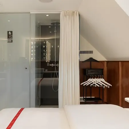 Ruby Mimi By Ihg Hotel 4*