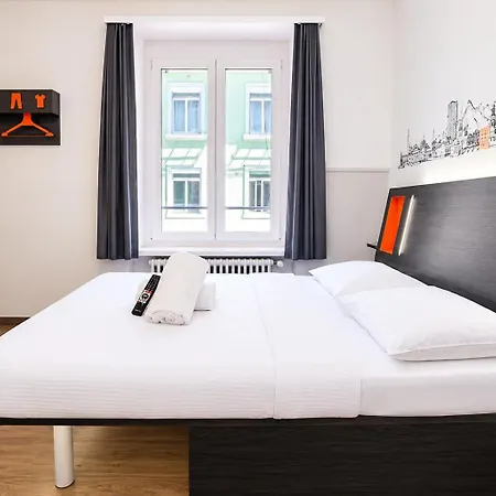 Hotel Easyhotel Limmatplatz 2*