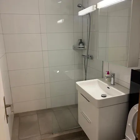 Apartment Center En-suite Budget Self Check In, Eth Hb