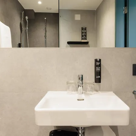 Fred Leonhardstrasse - Mobile Check-in Hotel Zürich