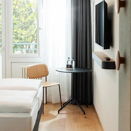 Fred Leonhardstrasse - Mobile Check-in Hotel Zürich