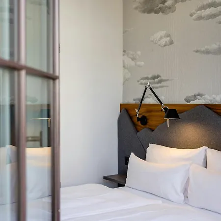 Hotel One