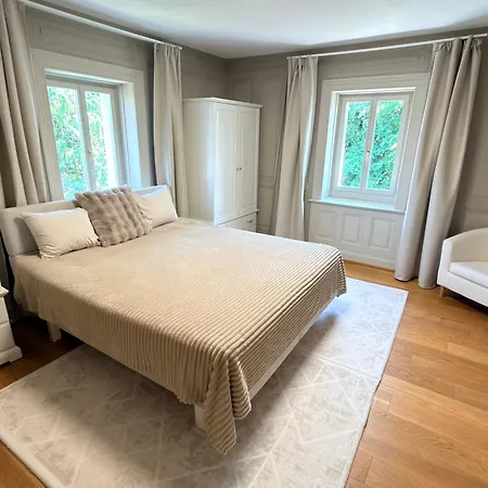 Villa Private In *