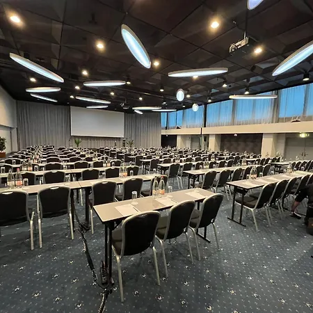 Hotel Crowne Plaza Zürich, An Ihg 4*