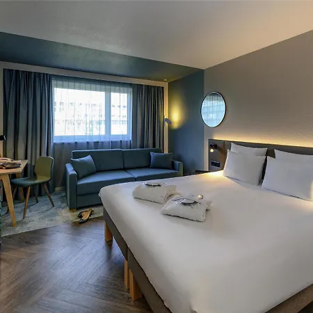 Novotel West