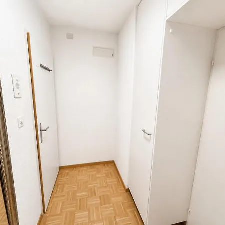 Perfectly Located - Art 5 Apartment