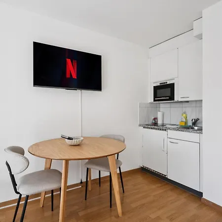 Smart In The Center - Crown 46 Apartment Zurich