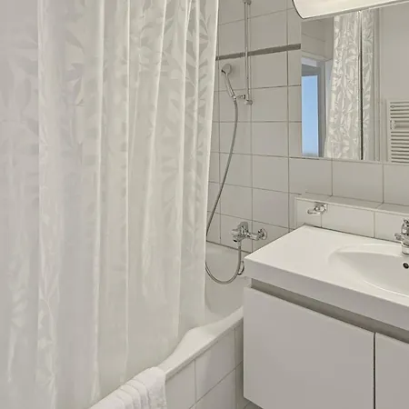 Cozy And Sunny 2br Flat In The Centre - Sky10 Apartment