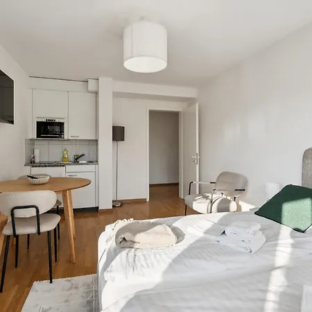Smart In The Center - Crown 46 Apartment