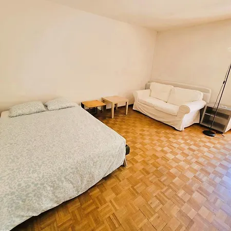 Center Flats With Balcony - Rigid Apartment Zurich
