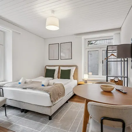 Premium In Center - Color 3 Apartment *