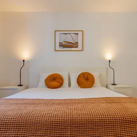 Pure Living In Oerlikon Apartment Zurich
