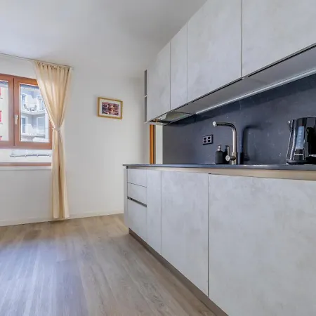 Pure Living In Oerlikon Apartment *