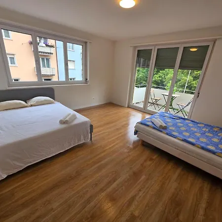 Large Flats, Center - Schb Apartment *