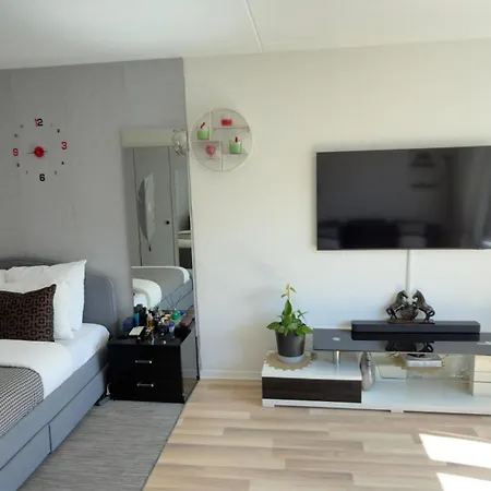 Bright In Heart Of Apartment *