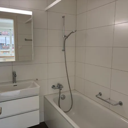 Apartment 2br With Superbe Transit Access - Tilia 21 *