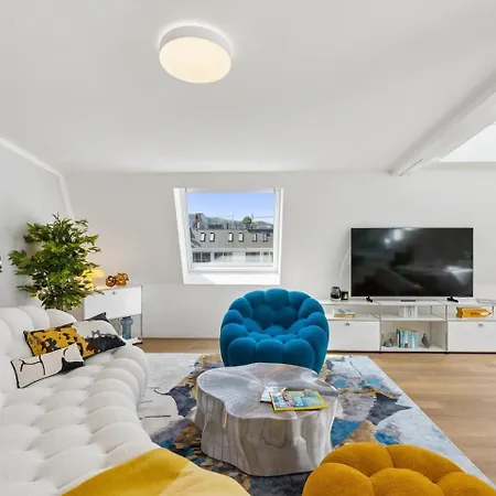 Apartment Ikon Old Town Penthouse Ac, & Mountain View
