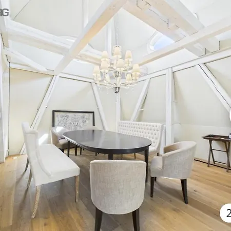 Luxury Penthouses In Center Apartment *