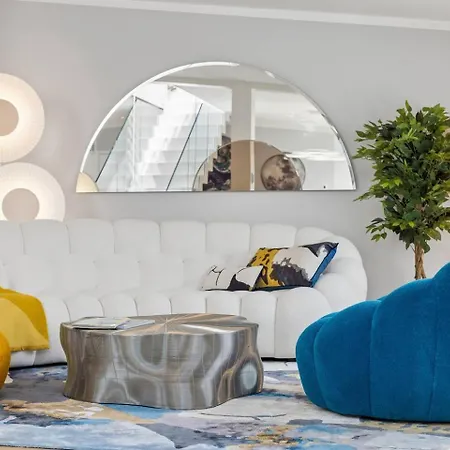Apartment Ikon Old Town Penthouse Ac, & Mountain View Zurich