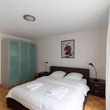 Lovely 2br - Mainau 8 Apartment *