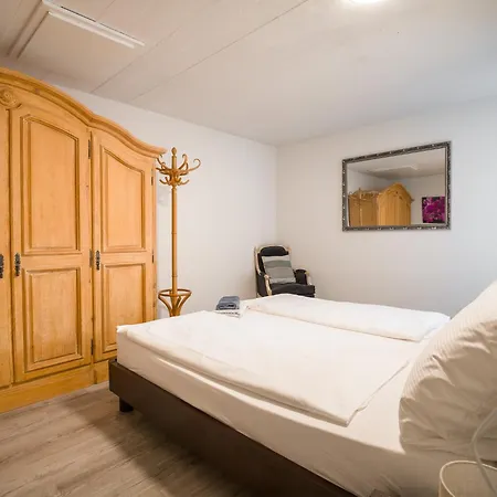 Near Oerlikon And Airport Apartment *