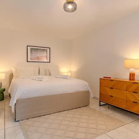 Apartment Copper - Seebach Zurich