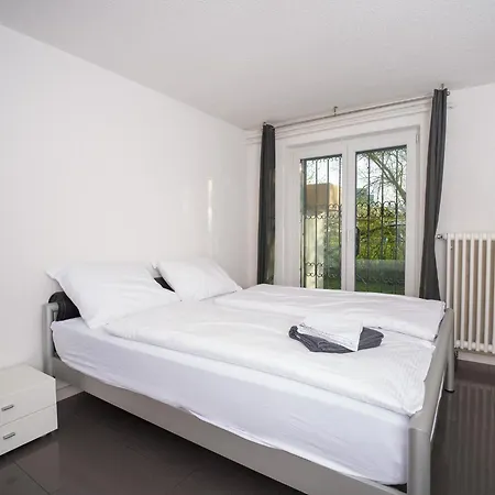 Near Oerlikon And Airport Apartment *