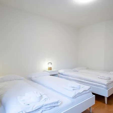 Zh Gold 1 - Hitrental * Zurich