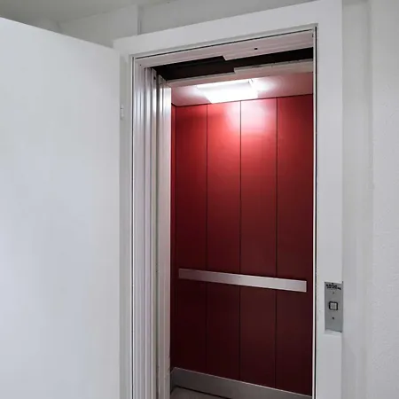 Zh Gold 1 - Hitrental Apartment