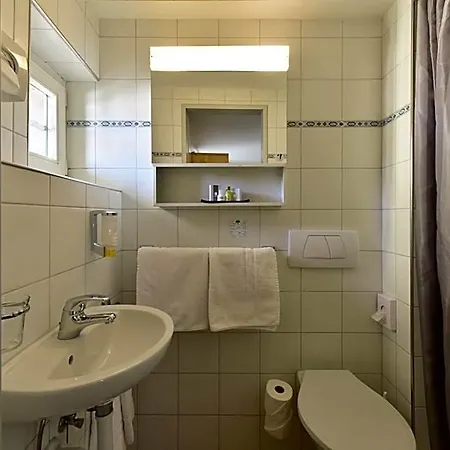 Hirschen 3*
