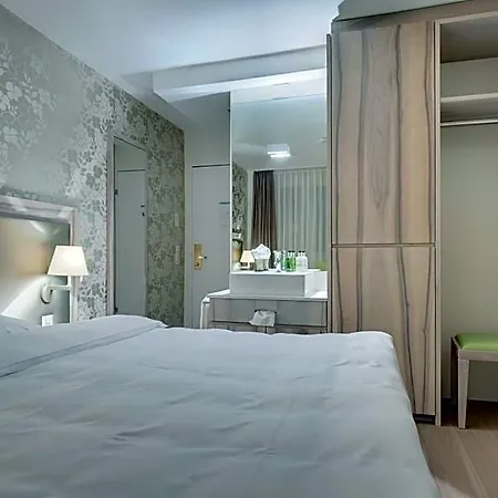 Platzhirsch - Downtown Boutique & Sushi Lounge Hotel 3*