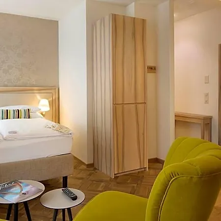 Platzhirsch - Downtown Boutique & Sushi Lounge Hotel Zurich