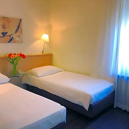 Hotel Neufeld 3*