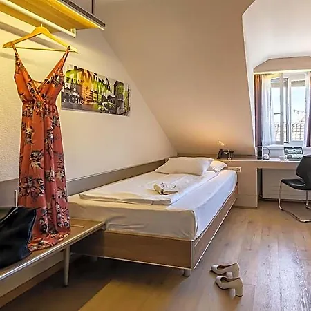 Alexander Old Town Hotel 3*