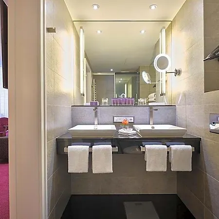 Hotel Schweizerhof 5*