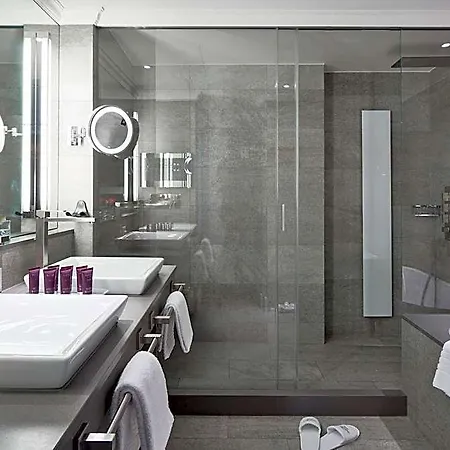 Schweizerhof Hotel 5*